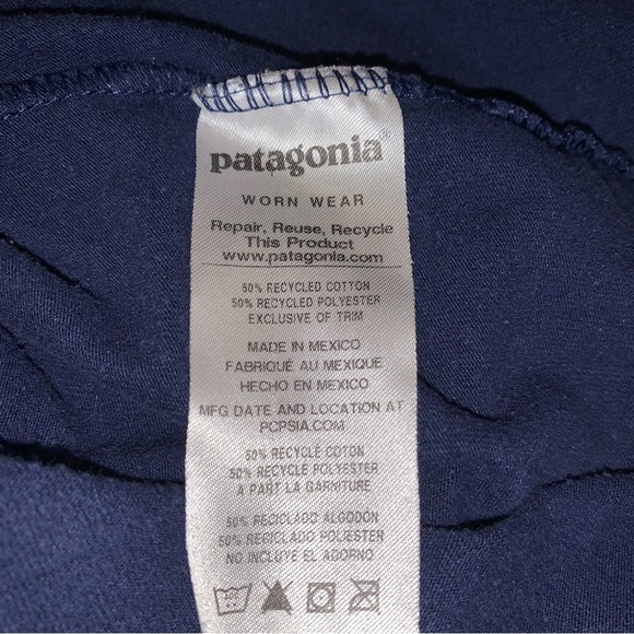 Patagonia Men’s T-Shirt Navy Size Large - Picture 6 of 6